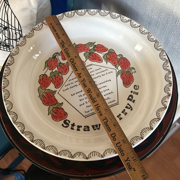 Vintage Strawberry Pie Recipe Pie Plate - Picture 3 of 5